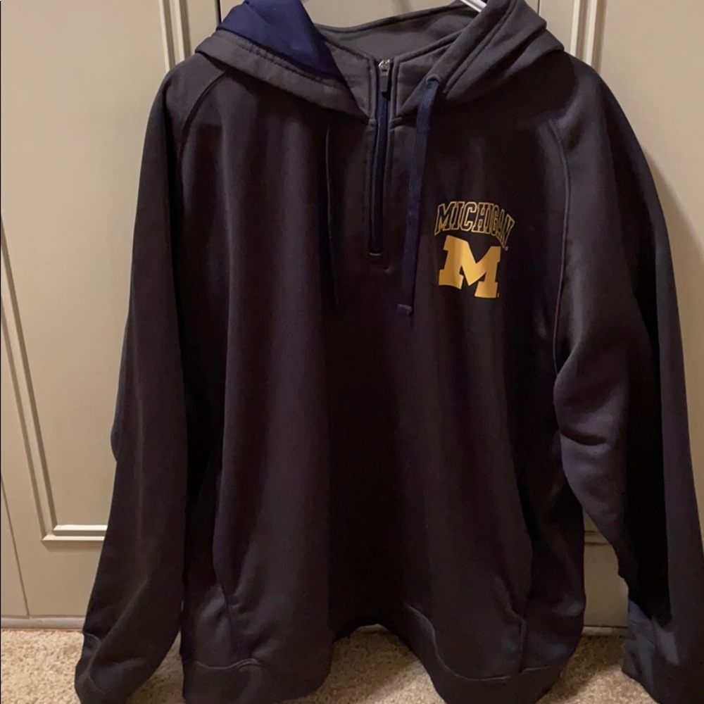 💛 University of Michigan UofM half zip 💙